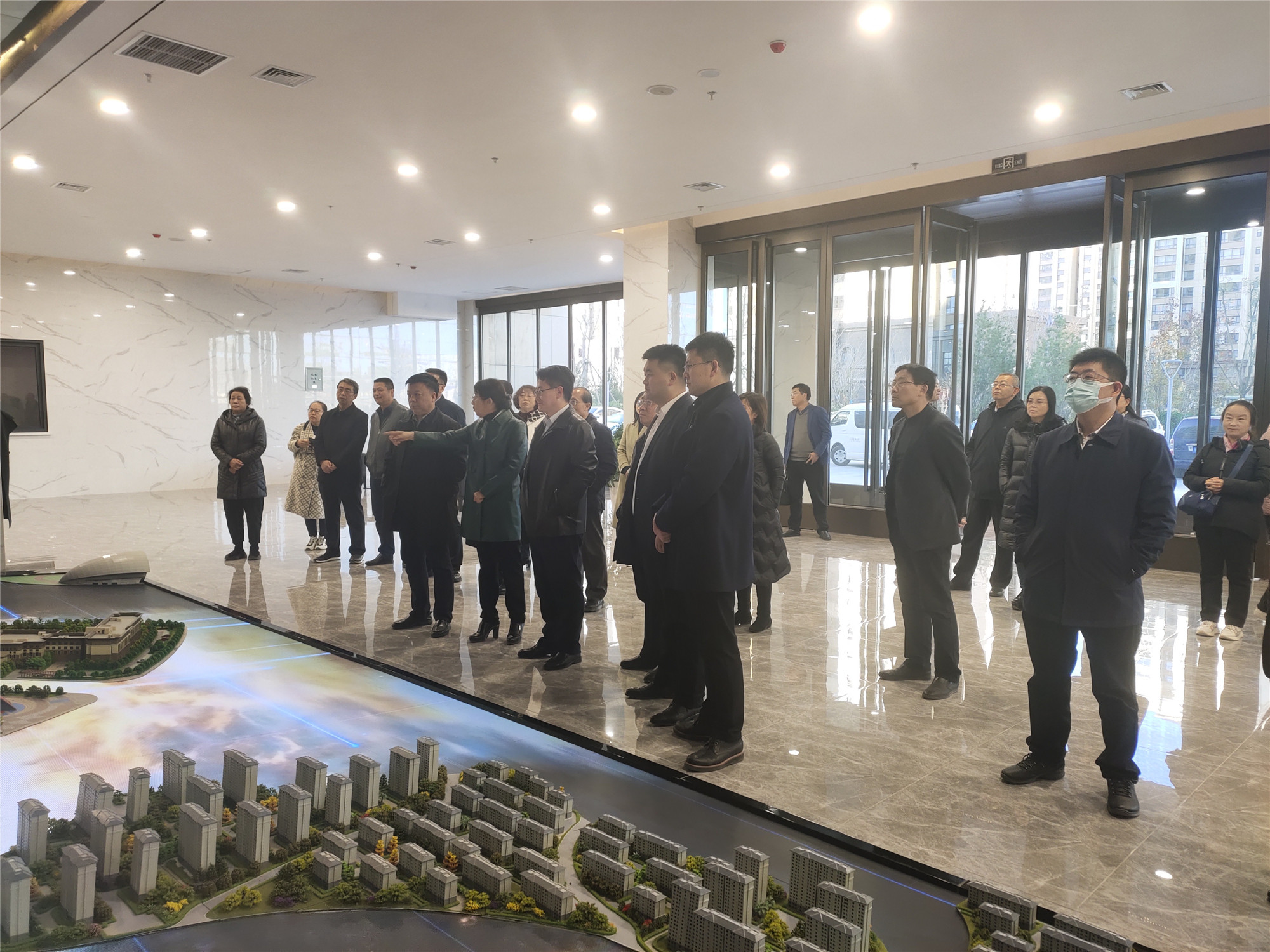 20211110-延循分公司-延安市委常委、副市长高昕昱一行来延安新区都会文化旅游综合体（旅馆群）项目     调研观摩-照片_副本_副本.jpg