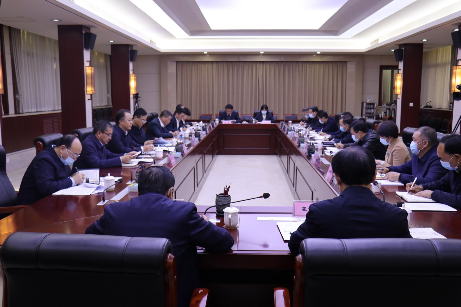 韩霁昌一行赴汉中拜会市委市政府主要向导并座谈交流 -  mg不朽情缘