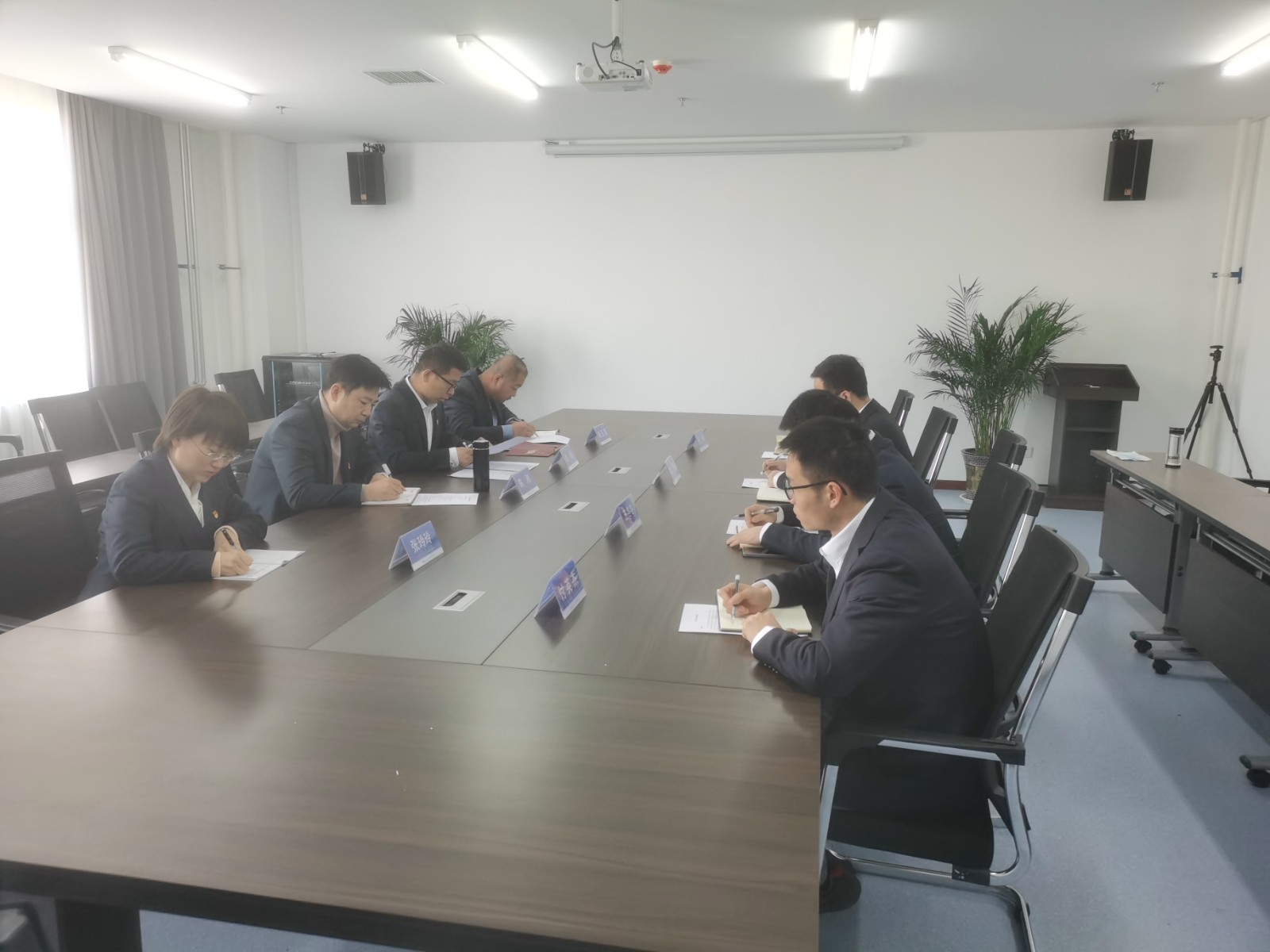 铜川分公司各党支部组织开展党员大会 -  mg不朽情缘