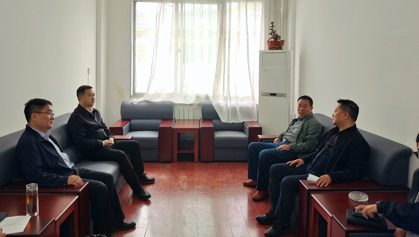 汉中分公司与留坝县政府举行避险安居搬家工程座谈会 -  mg不朽情缘